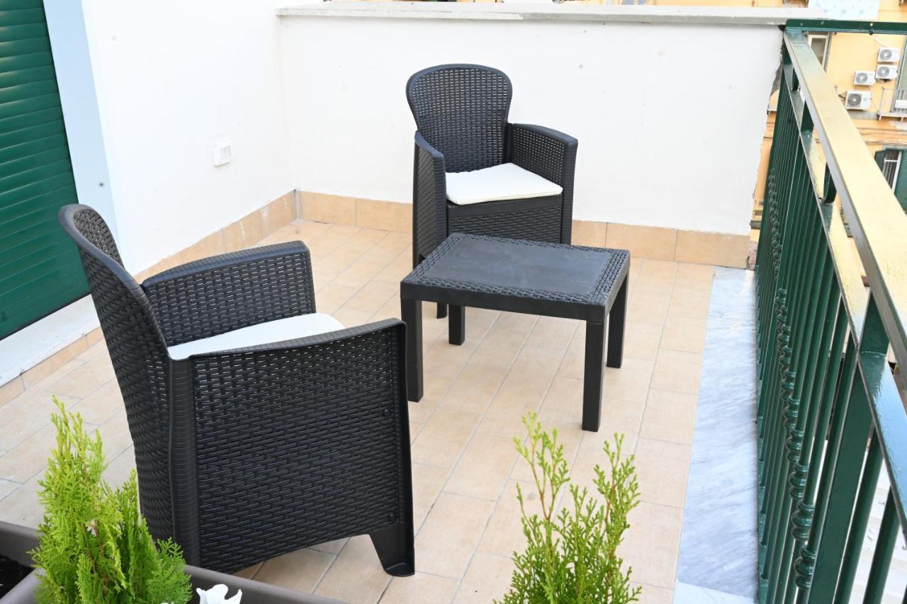 نابولي Solymar B&B المظهر الخارجي الصورة